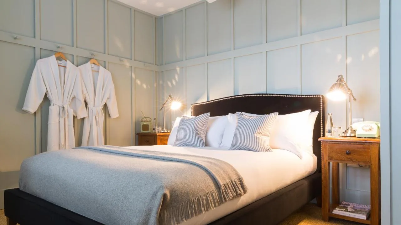 Double Room with Bath and Shower